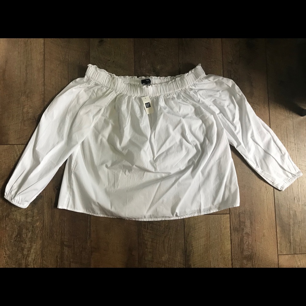GAP “Off The Shoulder” White Top